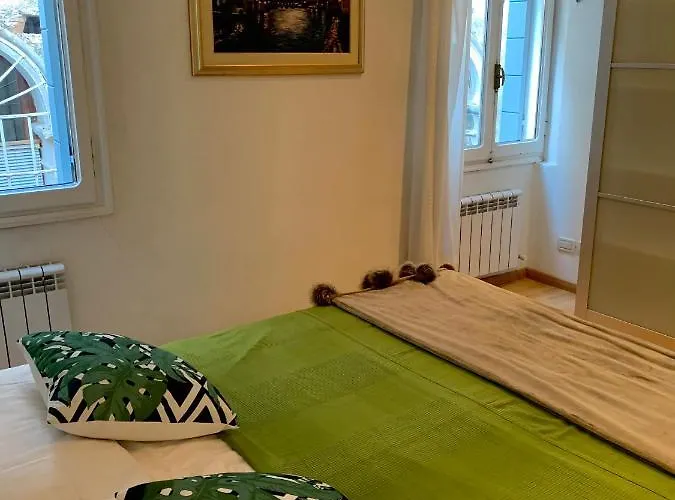 Regina - Romantic Near Rialto Daire *